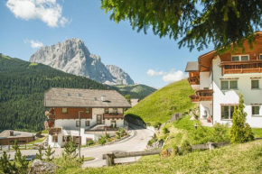 Hotel Daniel Apartments Selva Di Cadore